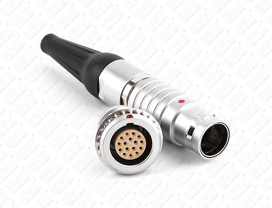 圓形航空插頭的使用是否需要乘客遵守特定電源功率的限制？