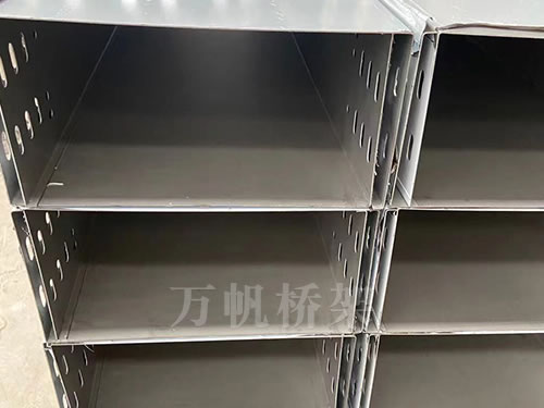 ���P���|��܈�r